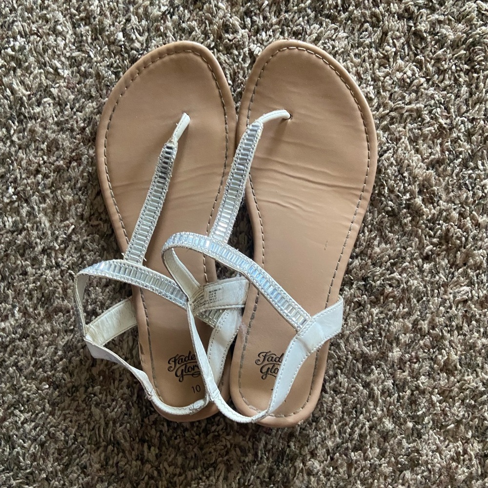 3/$20 | Faded Glory | Flat Sandals
